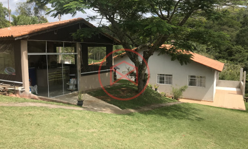 Chácara em Condomínio Fechado!!