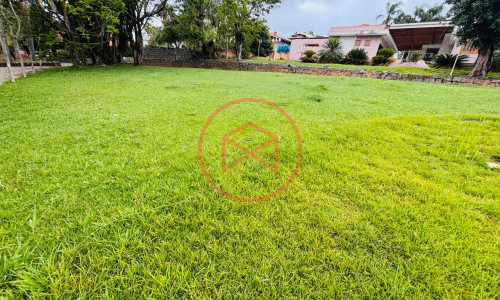 Lote em condomínio no centro de Ibiúna.