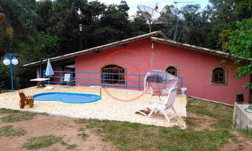 Chácara em Condomínio Próximo do Centro de Ibiúna!!