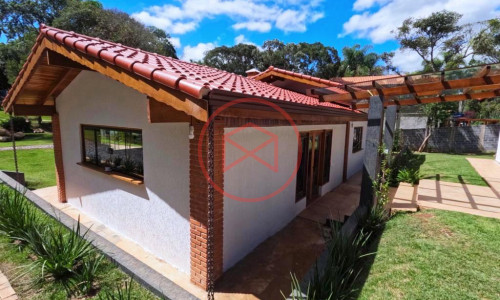 Chácara em Condomínio Fechado!!