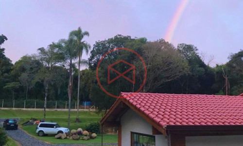 Chácara em Condomínio Fechado!!