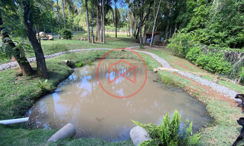 Chácara em Condomínio Fechado!!