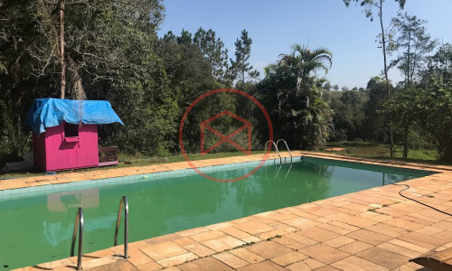 Chácara em Ibiúna local Nobre!