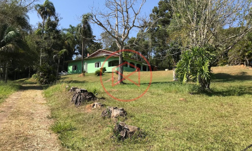 Chácara em Ibiúna local Nobre!