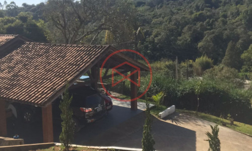 Chácara antes do centro de Ibiúna!!