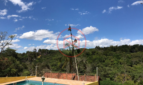 Chácara antes do centro de Ibiúna!!