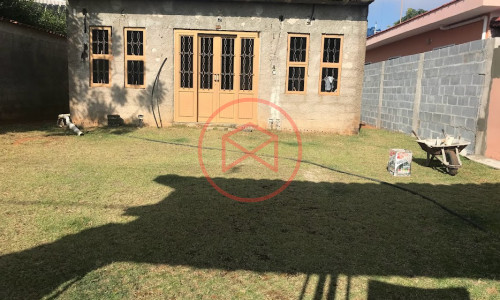 Casa em Condomínio Fechado Antes do Centro de Ibiúna!!