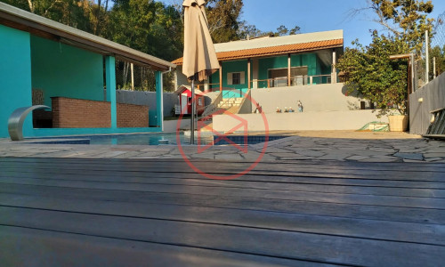 Chácara Antes do Centro de Ibiúna!!