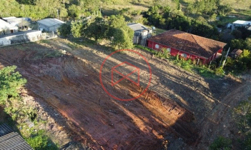 Terreno antes do centro de Ibiúna!