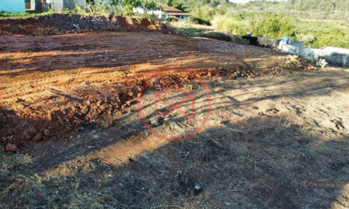 Terreno antes do centro de Ibiúna!