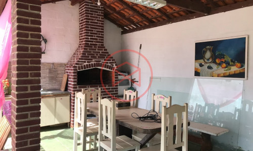 Chácara em Condomínio Fechado Antes do Centro de Ibiúna!!