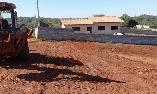 Terreno antes do centro de Ibiúna!