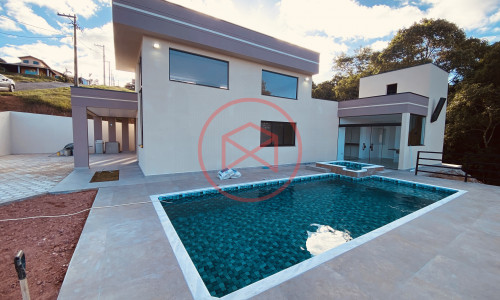 Chácara em Condomínio Fechado em Ibiúna!!