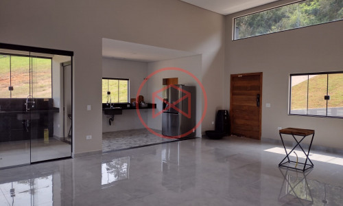 Chácara em Condomínio Fechado em Ibiúna!!