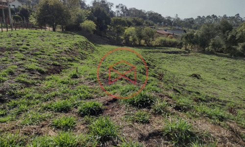 Terreno próximo do centro de Ibiuna!!
