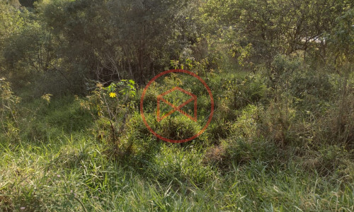 Terreno em condomínio, antes do centro de Ibiúna!!