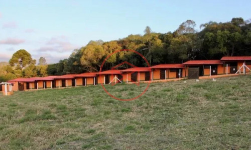 Haras Completo em Ibiúna na beira do asfalto!
