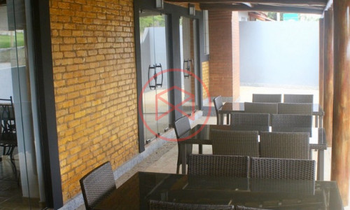 Haras Completo em Ibiúna na beira do asfalto!