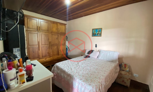 Chácara Próximo do Centro de Ibiúna!!