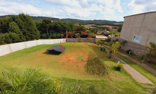 Chacara em Condomínio Fechado!!