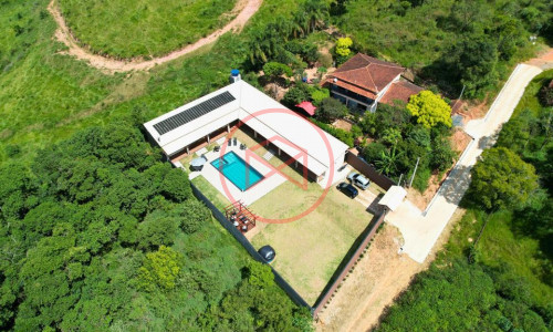 Chácara em Condomínio Próximo do Centro!!