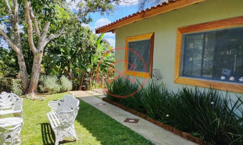 Chácara com 3.000 mts antes do centro de Ibiúna!