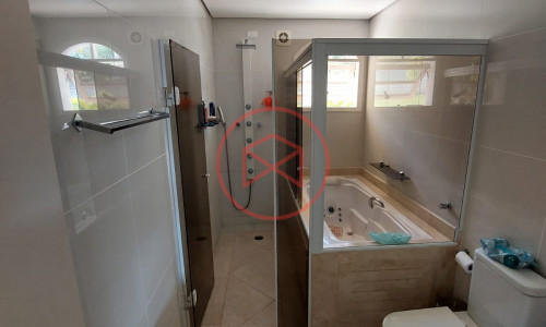 Chácara com 5.000 mts antes do Centro de Ibiúna