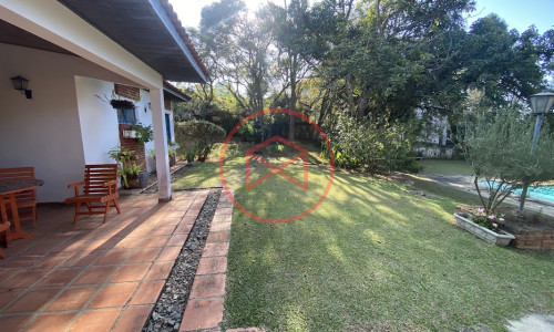 Chácara em Condomínio Antes do Centro de Ibiúna!!