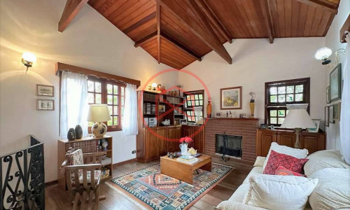 Chácara em Condomínio Antes do Centro de Ibiúna!!