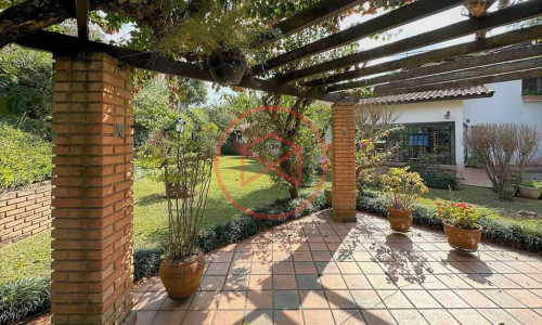 Chácara em Condomínio Antes do Centro de Ibiúna!!