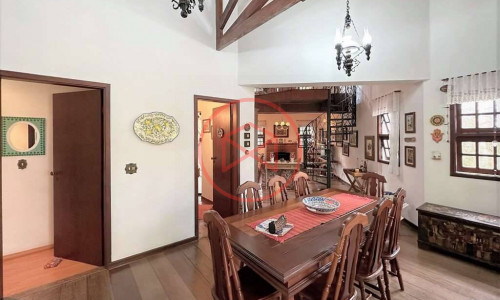 Chácara em Condomínio Antes do Centro de Ibiúna!!