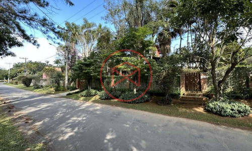 Chácara em Condomínio Antes do Centro de Ibiúna!!