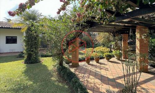 Chácara em Condomínio Antes do Centro de Ibiúna!!