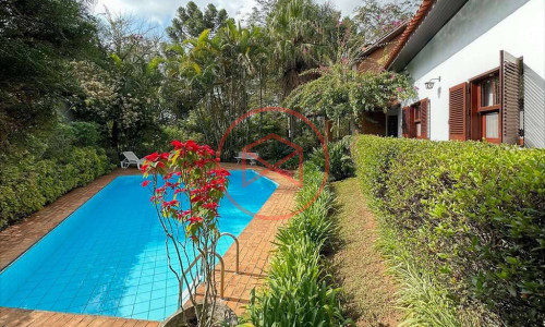 Chácara em Condomínio Antes do Centro de Ibiúna!!