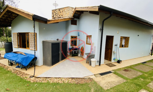 Chácara em Condomínio Fechado em Ibiúna!!