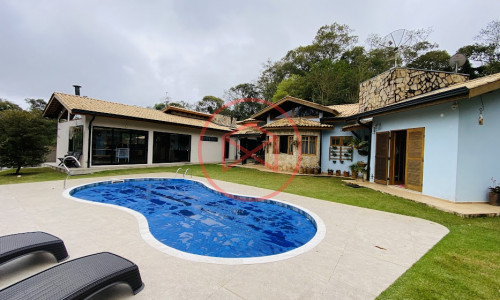 Chácara em Condomínio Fechado em Ibiúna!!