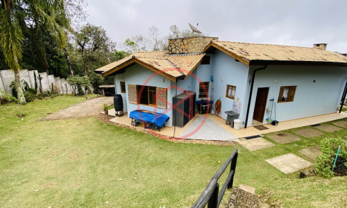 Chácara em Condomínio Fechado em Ibiúna!!