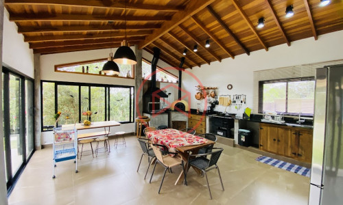 Chácara em Condomínio Fechado em Ibiúna!!