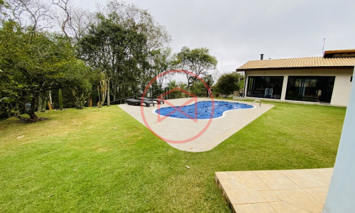 Chácara em Condomínio Fechado em Ibiúna!!