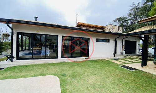 Chácara em Condomínio Fechado em Ibiúna!!