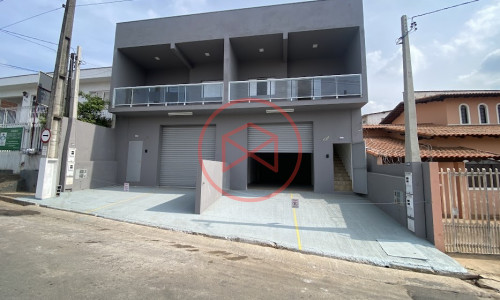 Sobrado no Centro de Ibiúna