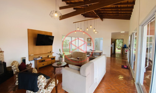 Chácara em Condomínio Fechado em Ibiúna!!