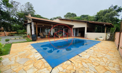 Chácara em Condomínio Fechado em Ibiúna!!