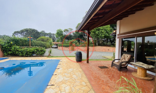 Chácara em Condomínio Fechado em Ibiúna!!