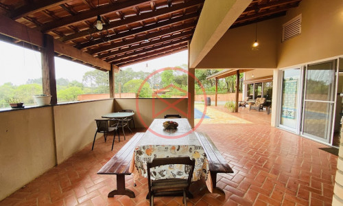 Chácara em Condomínio Fechado em Ibiúna!!