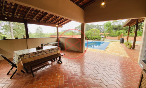 Chácara em Condomínio Fechado em Ibiúna!!