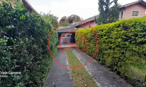 Chácara em Condomínio Antes do Centro de Ibiúna!!