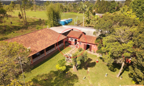 Chácara Antes do Centro de Ibiúna!!