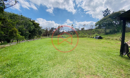 Chácara Antes do Centro de Ibiúna!!