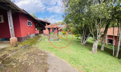 Chácara Antes do Centro de Ibiúna!!